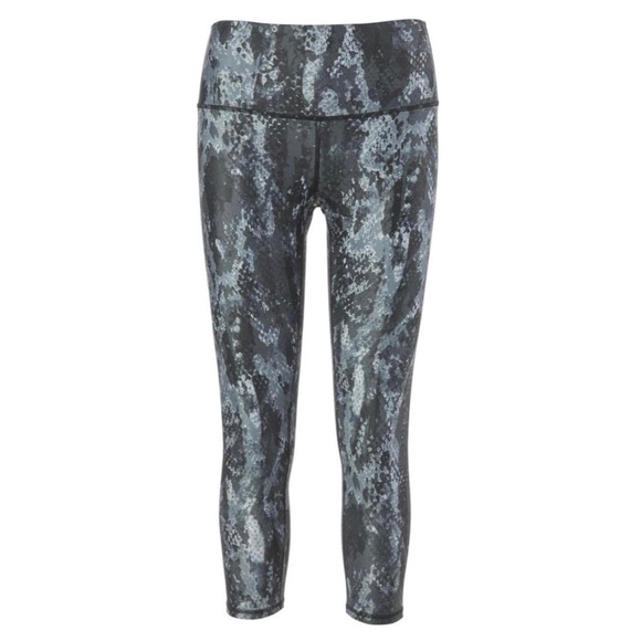 ALO YOGA Black Python Airbrush High Waisted Leggin - Picture 2 of 14